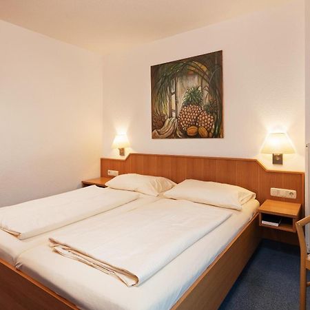 Gasthof Hotel Anker Sommerhausen Exteriör bild